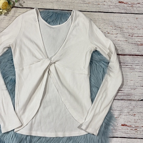 Monrow Rib Twisted Back Top in White - Picture 6 of 9